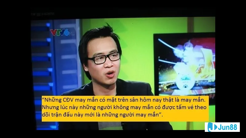 Bình luận bóng đá